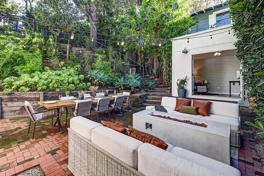 Building Photo - 8326 Ridpath Dr