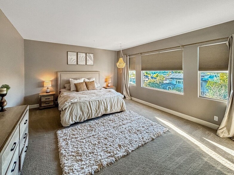 Building Photo - 23011 Bouquet