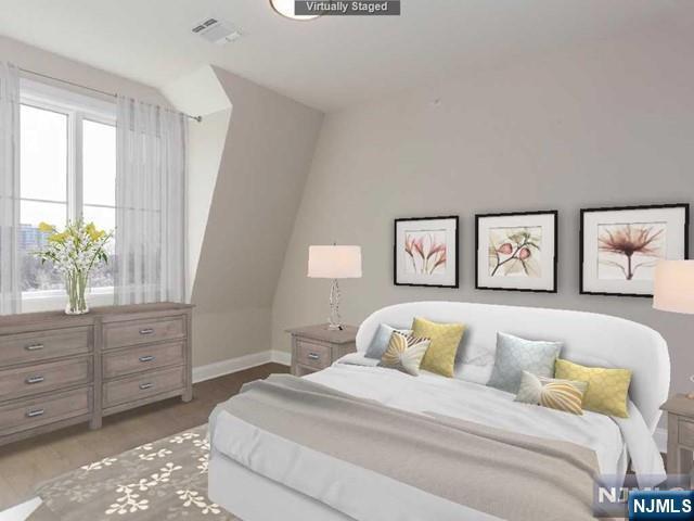 Building Photo - 555 10th St