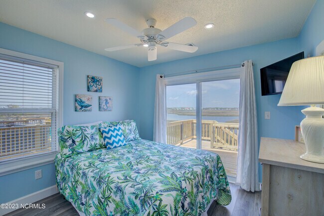 Building Photo - 1881 New River Inlet Rd