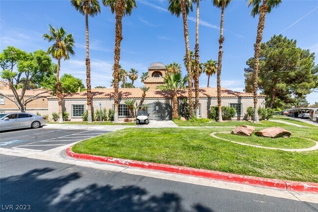 Building Photo - 221 Mission Newport Ln