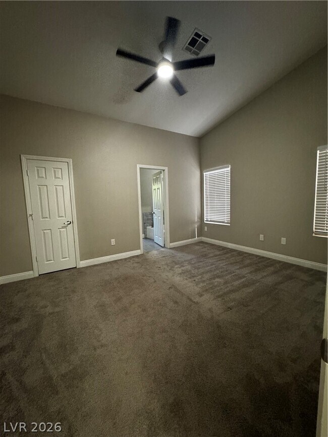 Building Photo - 2504 Goldenmoon St