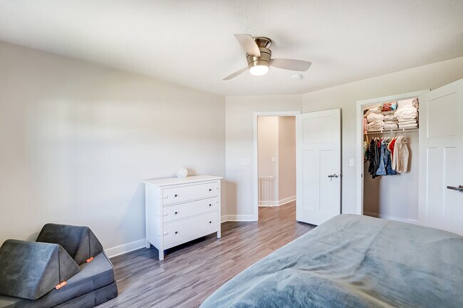 Building Photo - 7905 Pinnacle Point Dr