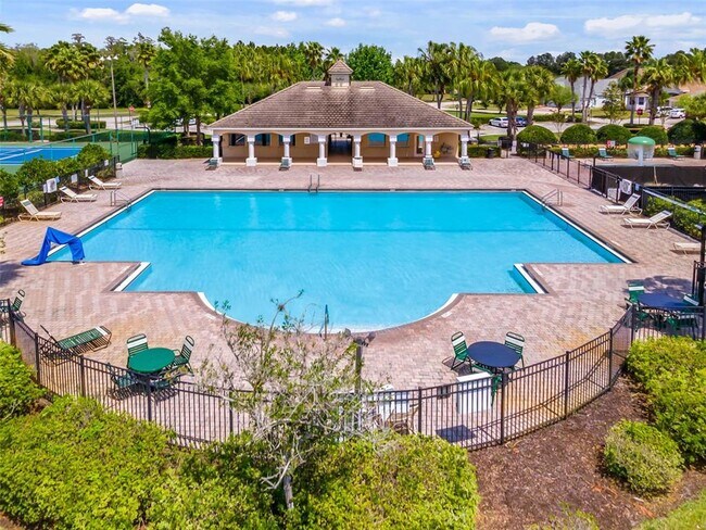 Building Photo - 2482 Huron Cir