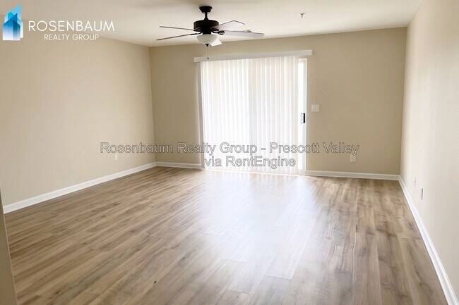 Building Photo - 3133 N Yavapai Rd E