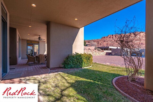 Building Photo - Incredible 4 Bedroom, 4 Bathroom FULLY FURNISHED Property in Entrada with a Private Pool! 18 Mont...