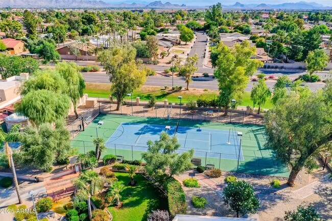 Building Photo - 8556 N 84th St