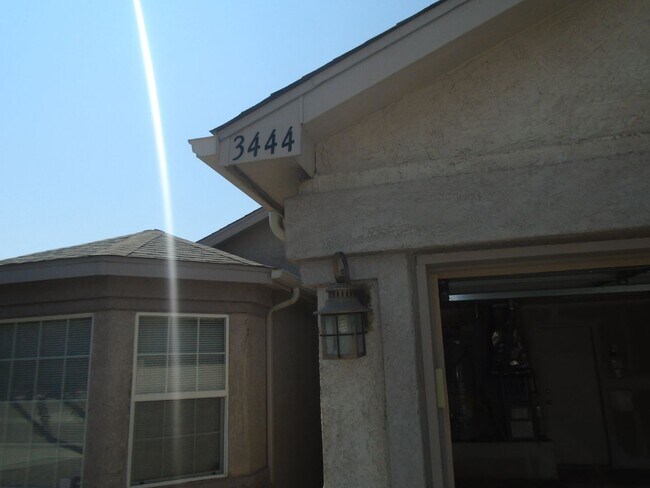 Building Photo - Rio Rancho House