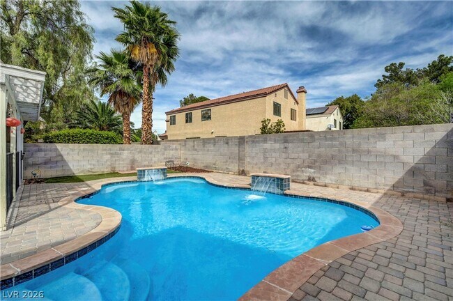 Building Photo - 6644 W Pepperidge Way