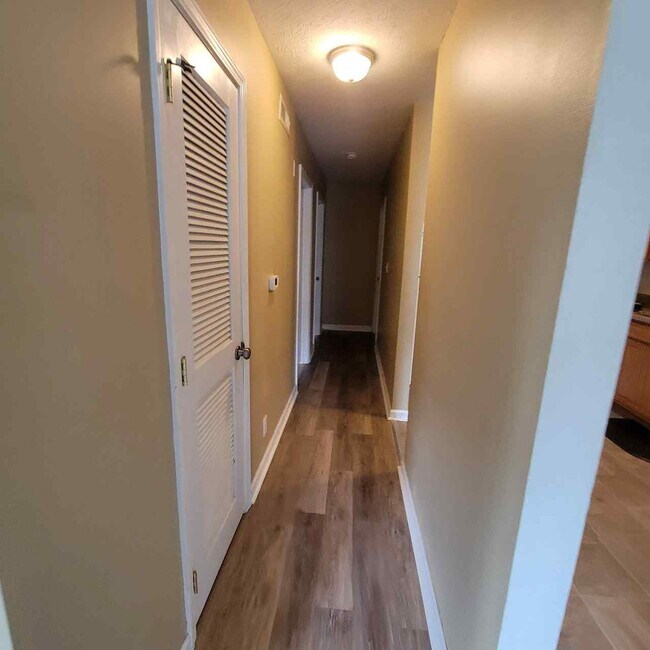 Building Photo - 2817 Colt Dr NE