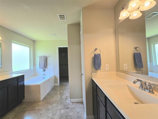 Building Photo - 12525 Canyon Hill Drive