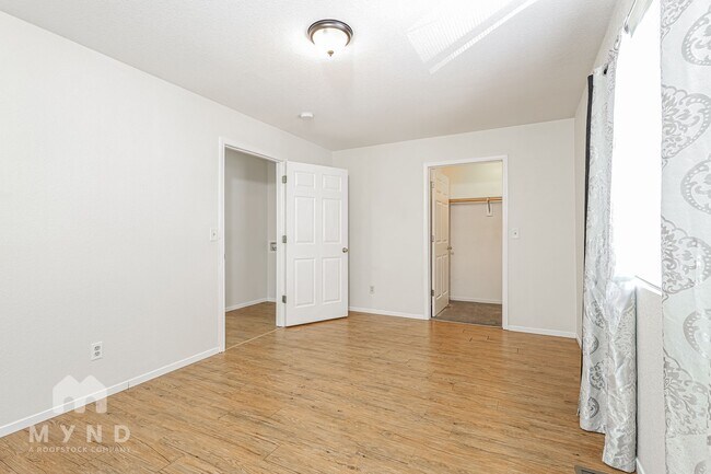 Building Photo - 2150 Sutro St
