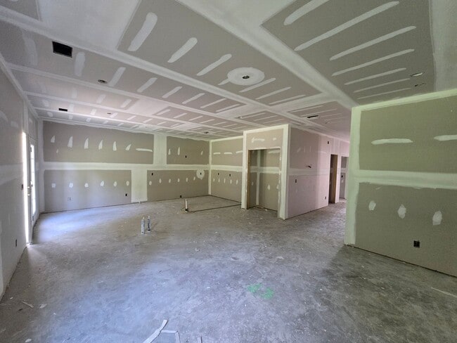 Building Photo - New Home