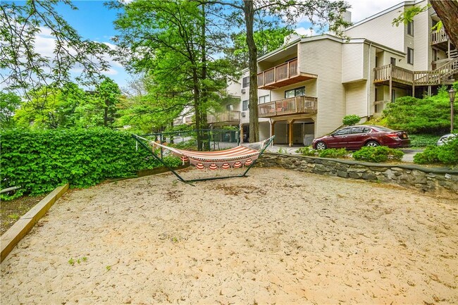 Building Photo - 26 Hillside Terrace