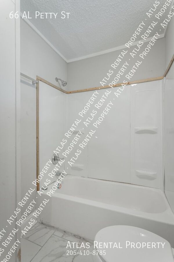 Building Photo - 66 Al Petty St