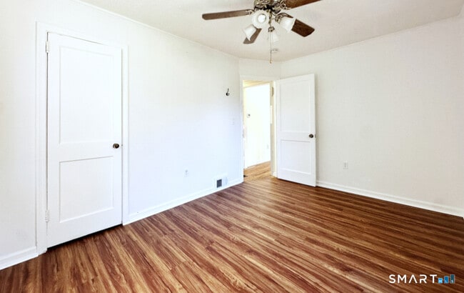 Building Photo - 225 Battis Rd