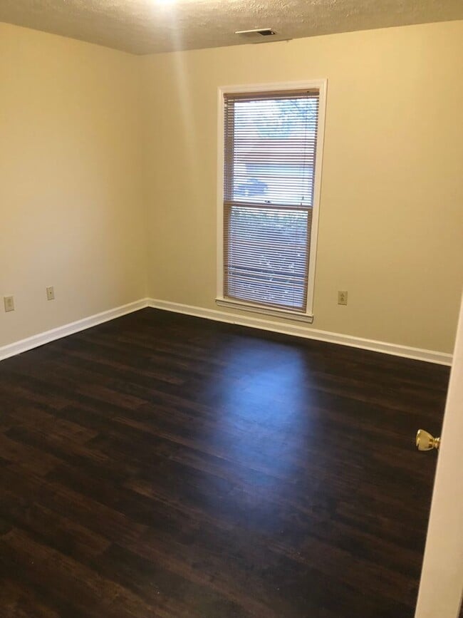 Building Photo - Wyndham Downs Ranch home backs to park.   ...