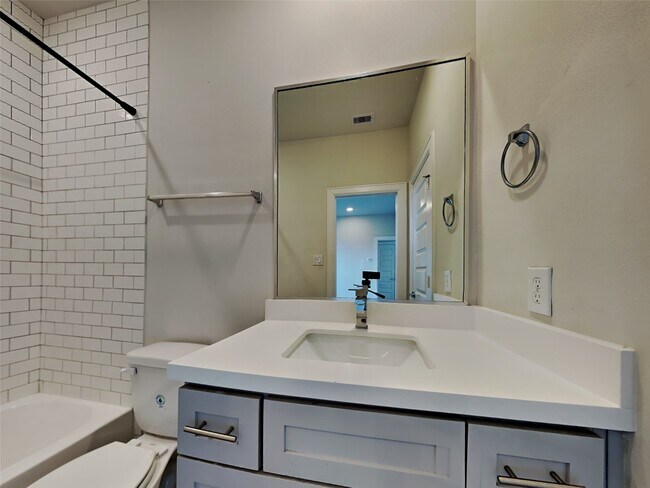Building Photo - 353 Eado Park Cir