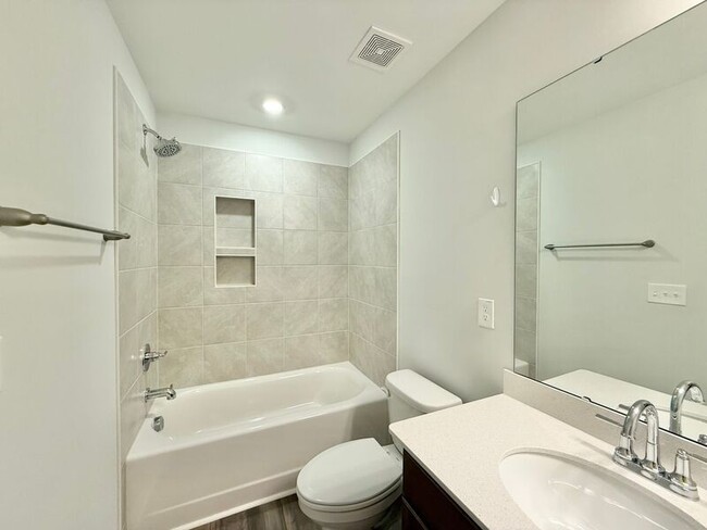 Building Photo - 150 Cherry Blossom Ct