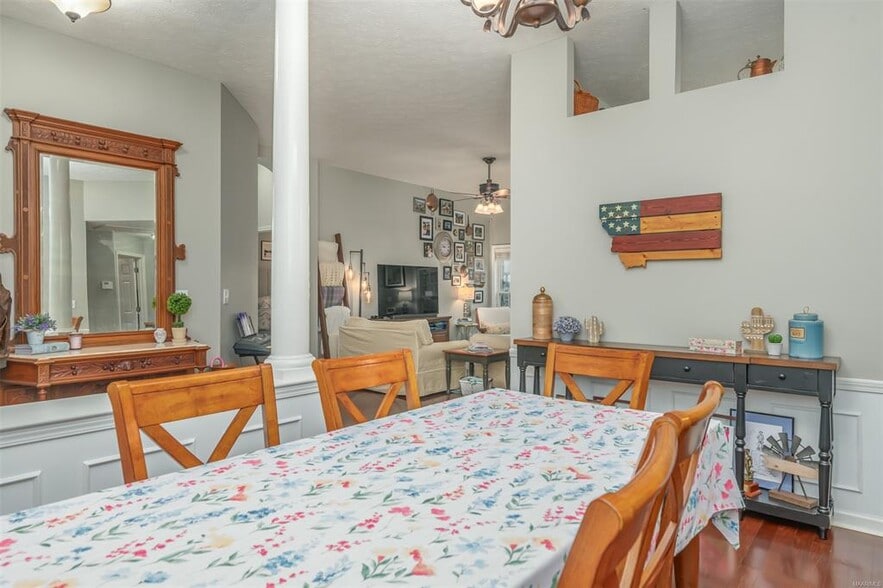 Building Photo - 9211 Hanston Pl