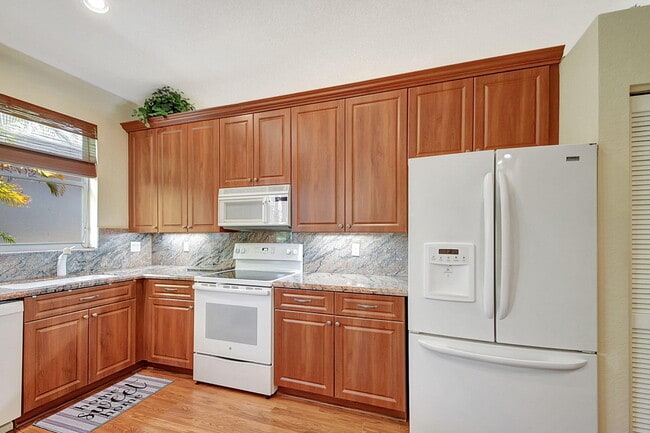 Building Photo - 4489 Kensington Park Way
