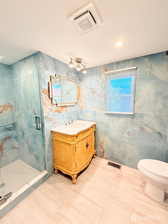 Building Photo - 385 Pierson Ave