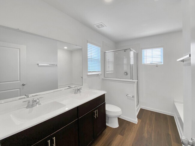 Building Photo - 11602 Braemar Village Dr