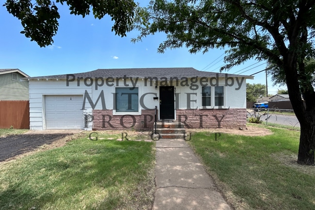 Primary Photo - Welcom to 4017 S. Hughes! 2 bedroom, 1 Bat...
