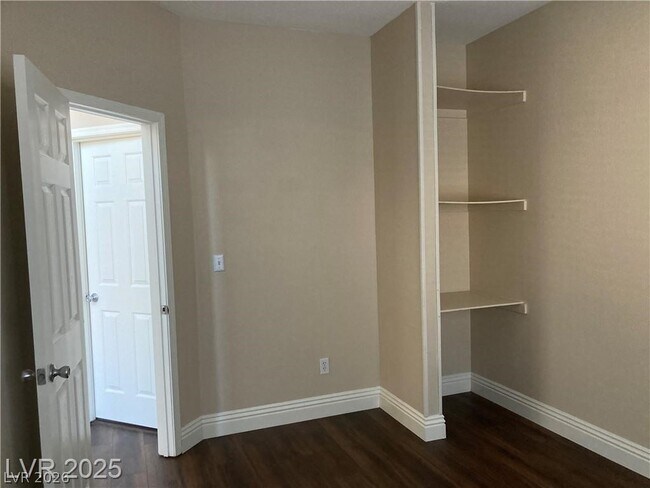 Building Photo - 3120 Whispering Canyon Ct