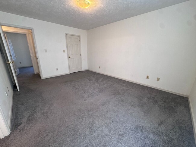 Building Photo - 143 Centipede Ln