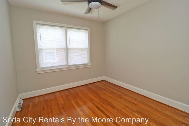 Building Photo - 3 br, 1 bath House - 216 South Holly Street