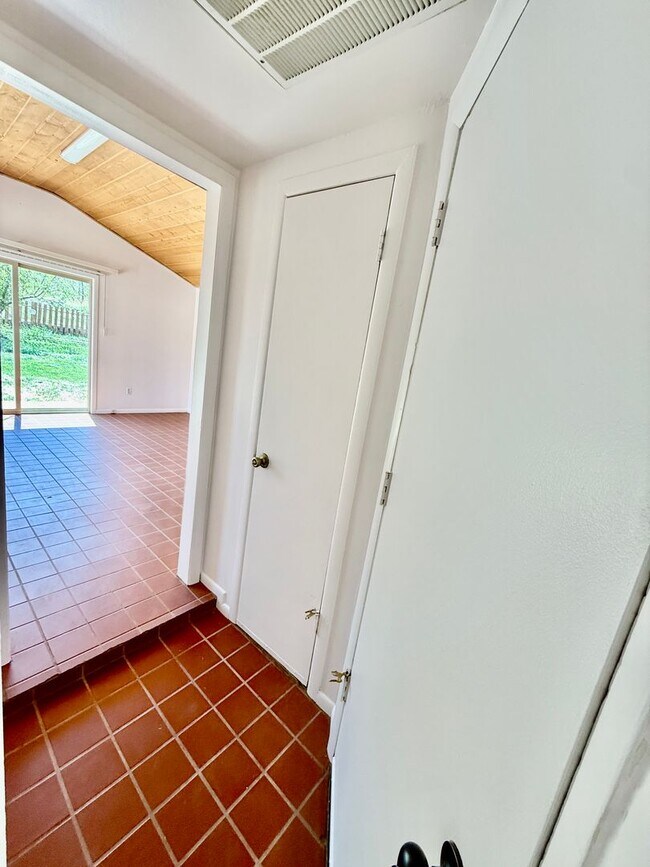Building Photo - Pet-friendly 4-BR Home in Cedar City with Large Yard