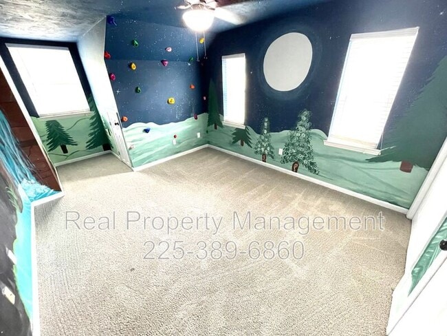Building Photo - 1530 Lila St