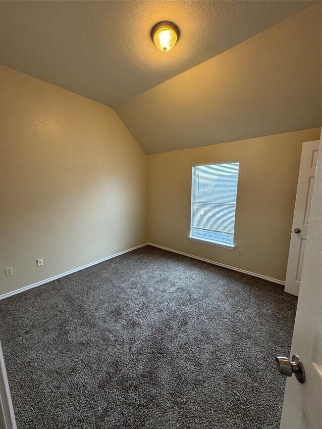 Building Photo - 12622 Riverhill Ct