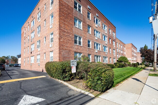 Building Photo - South Ocean House