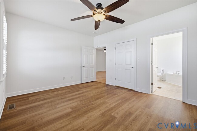 Building Photo - 6613 St Laurence Dr