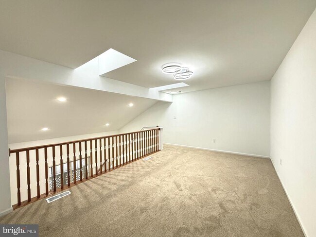 Building Photo - 1512 Foxmeadow Cir