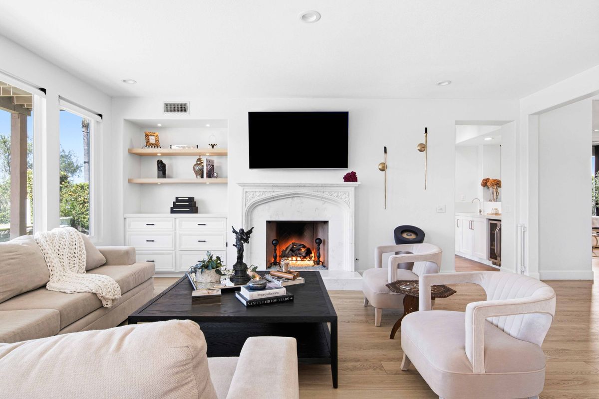 Building Photo - 33 Coastal Oak