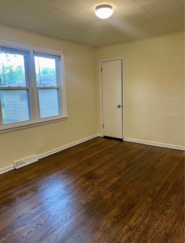 Building Photo - 3018 Chafin Ave