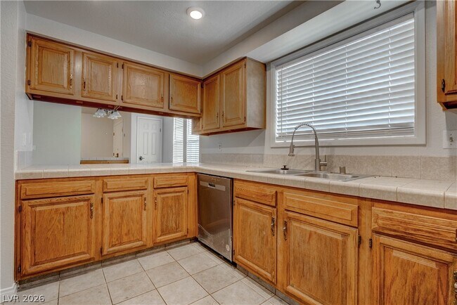 Building Photo - 3905 Landsdown Pl