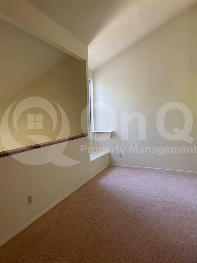 Building Photo - 3117 E Oasis De Palmeras