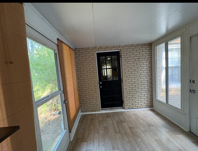 Building Photo - 704 Highland Ave