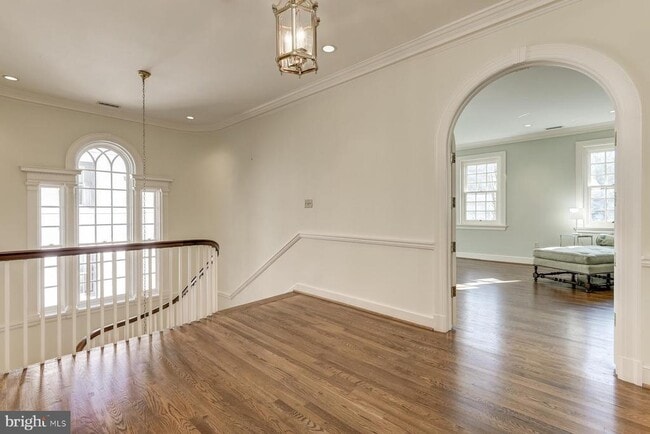 Building Photo - 2425 California St NW