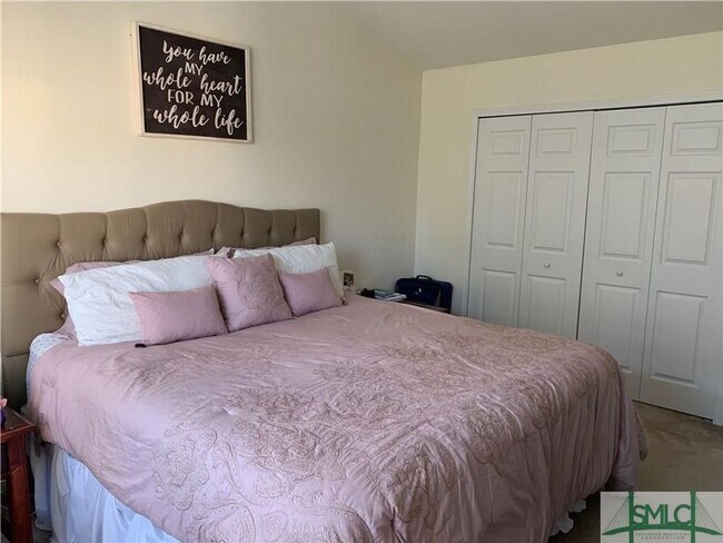 Building Photo - Cute, Convenient Townhome!