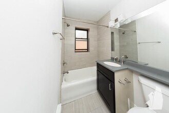 Building Photo - 1 bedroom in Chicago IL 60647