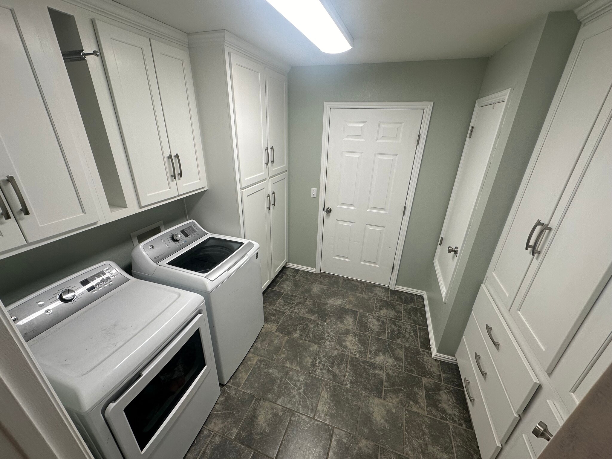 Building Photo - 312 Edgehill Ave