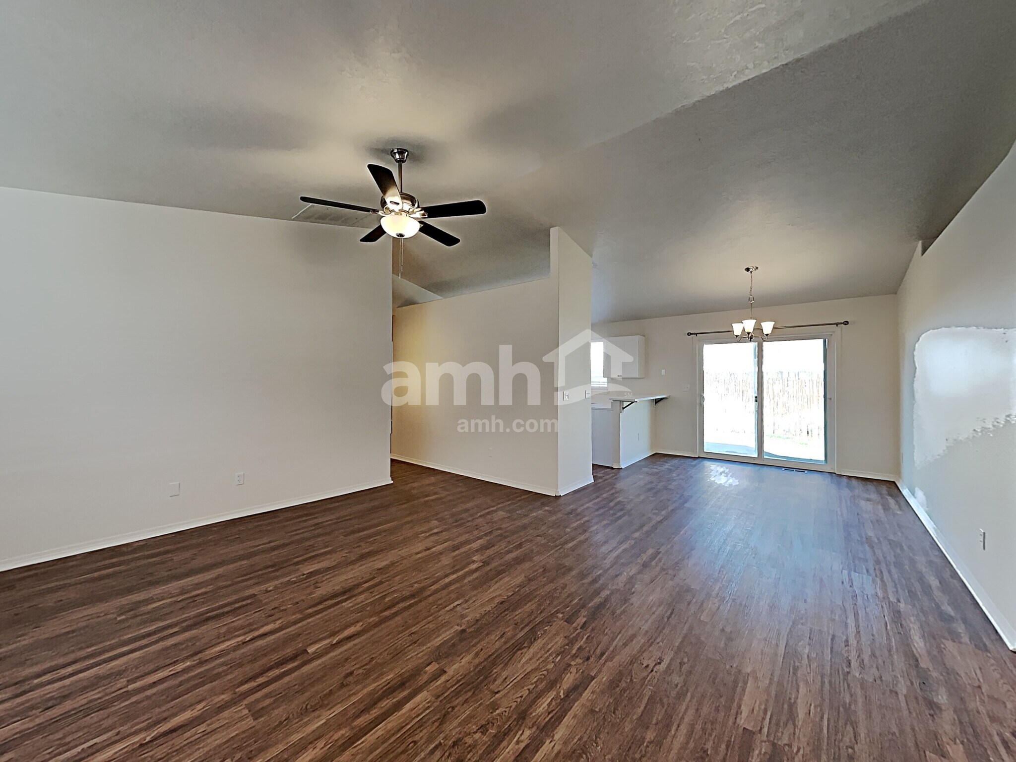 Building Photo - 1279 N Black Wolf Ave