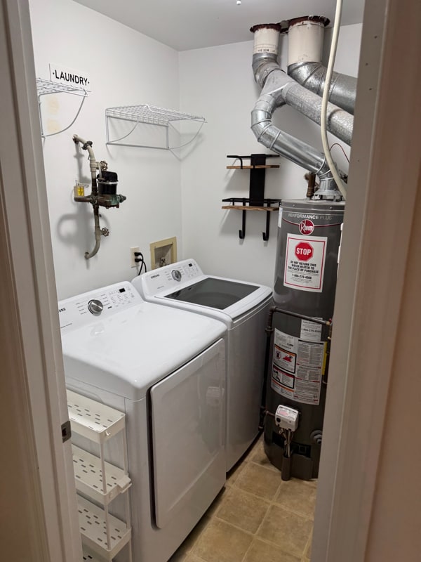 Building Photo - 347 Surrey Ct