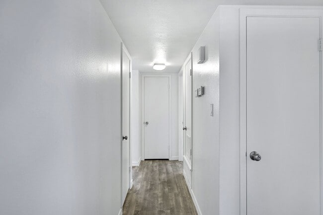 Building Photo - 5 Bedroom House Located in Tempe!