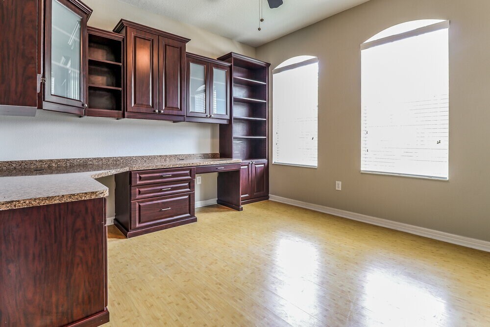 Building Photo - 7320 Forest Mere Dr